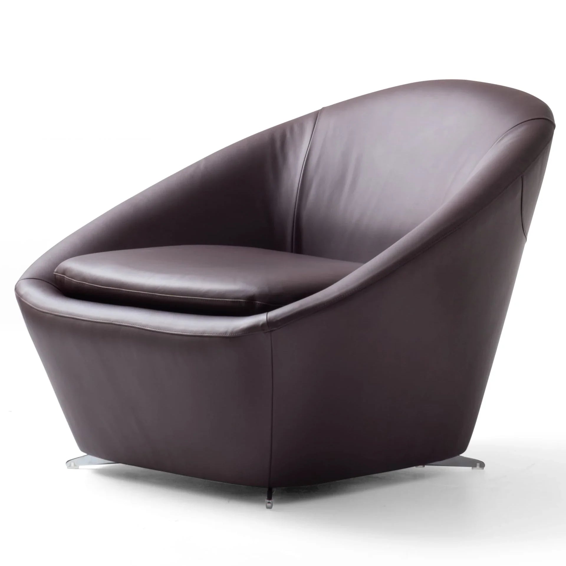 Tao Luma Sessel aus bordeauxrotem Leder mit weichem Sitzkomfort